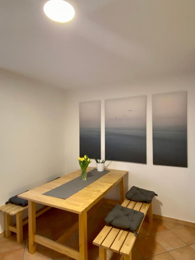 Traumhafte 115 Qm Ferienwohnung Am Steinhuder Meer, Ruhig, Komfortabel, Loggia, Parkplatz, Wifi ヴンストルフ エクステリア 写真