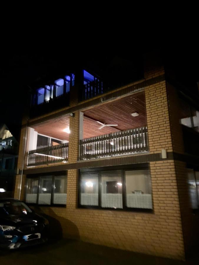 Traumhafte 115 Qm Ferienwohnung Am Steinhuder Meer, Ruhig, Komfortabel, Loggia, Parkplatz, Wifi ヴンストルフ エクステリア 写真