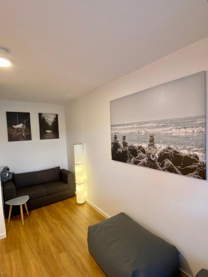 Traumhafte 115 Qm Ferienwohnung Am Steinhuder Meer, Ruhig, Komfortabel, Loggia, Parkplatz, Wifi ヴンストルフ エクステリア 写真